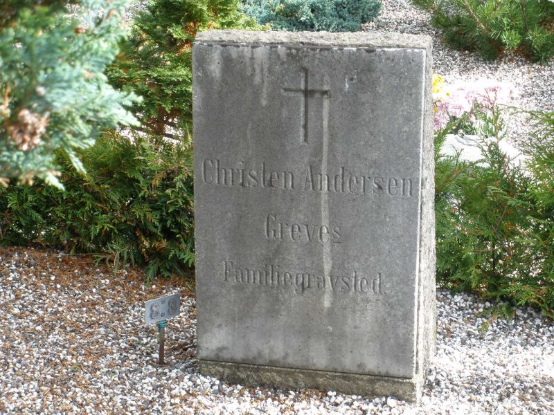 Christen Andersen Greve's familiegravsted.JPG